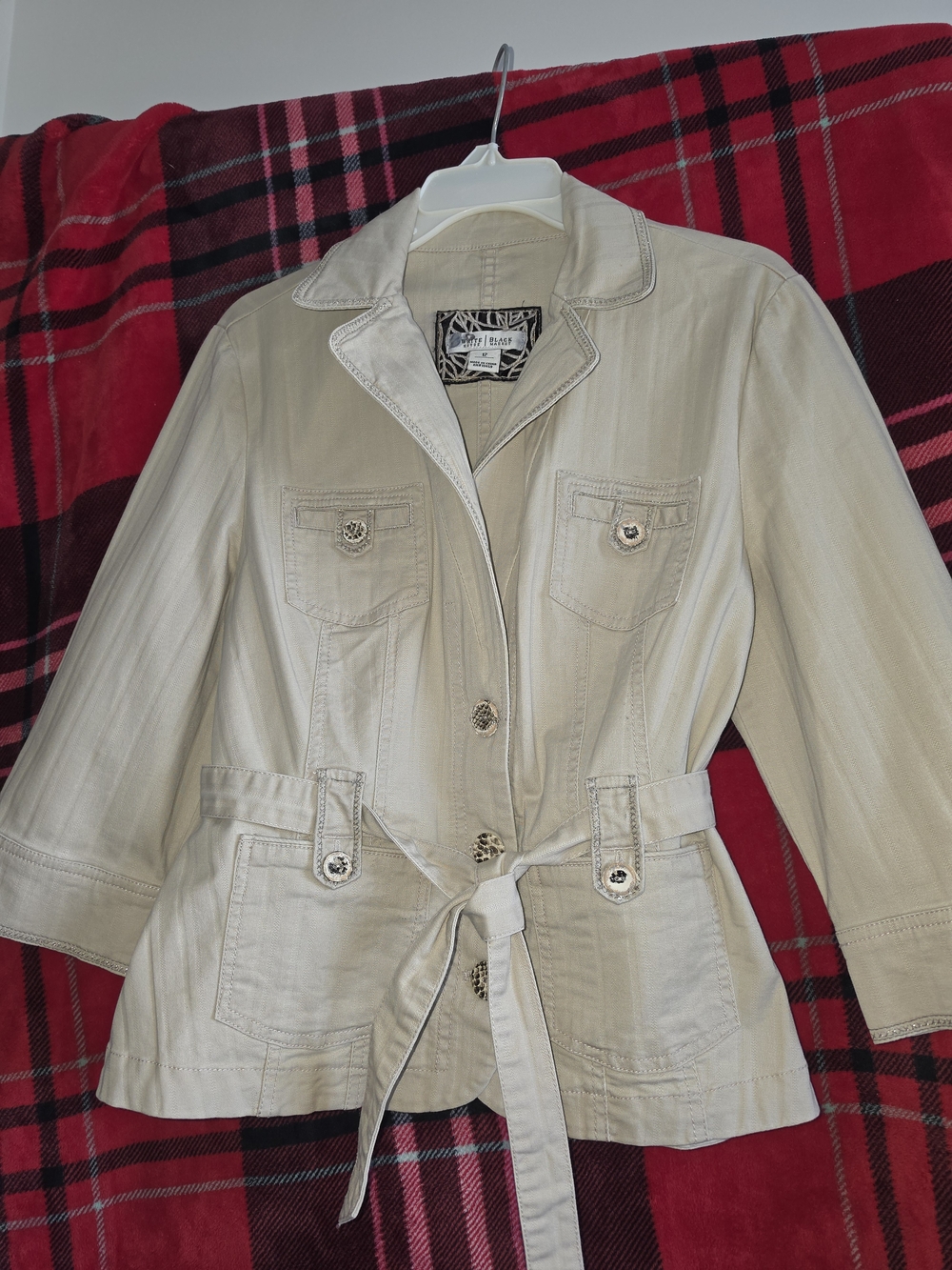 Versatile White House Black Market Cream Belted Blazer Jacket